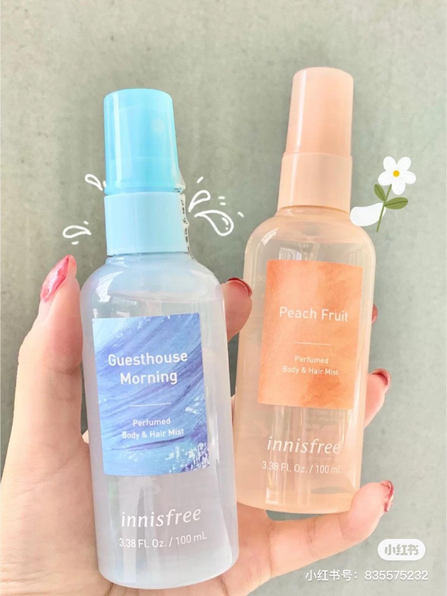 INNISFREE Perfumed Body & Hair Mist (100ml) RM32.85 >> 链接 小红书上近期讨论度超高的高CP值发香喷雾绝对是Innisfree家的它!绝美糖果色包装超戳少女心;其中小蓝瓶Guesthouse Morning、小粉瓶Pink Sea Coral和小橘瓶Peach Fruit是最受欢迎的香味,清新自然的香气不会过分浓郁,像极了沐浴后自带的清爽体香,回头率超高!