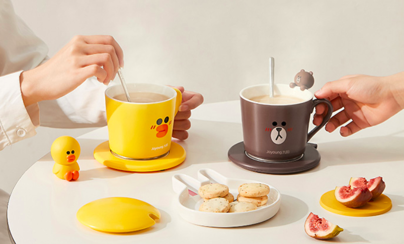 只需连接USB就能使用的自热温茶垫+杯子,随时随地都能喝上一杯暖呼呼热饮~放在办公桌或书桌上伴你工作学习再适合不过啦!RM91.39 >> 链接