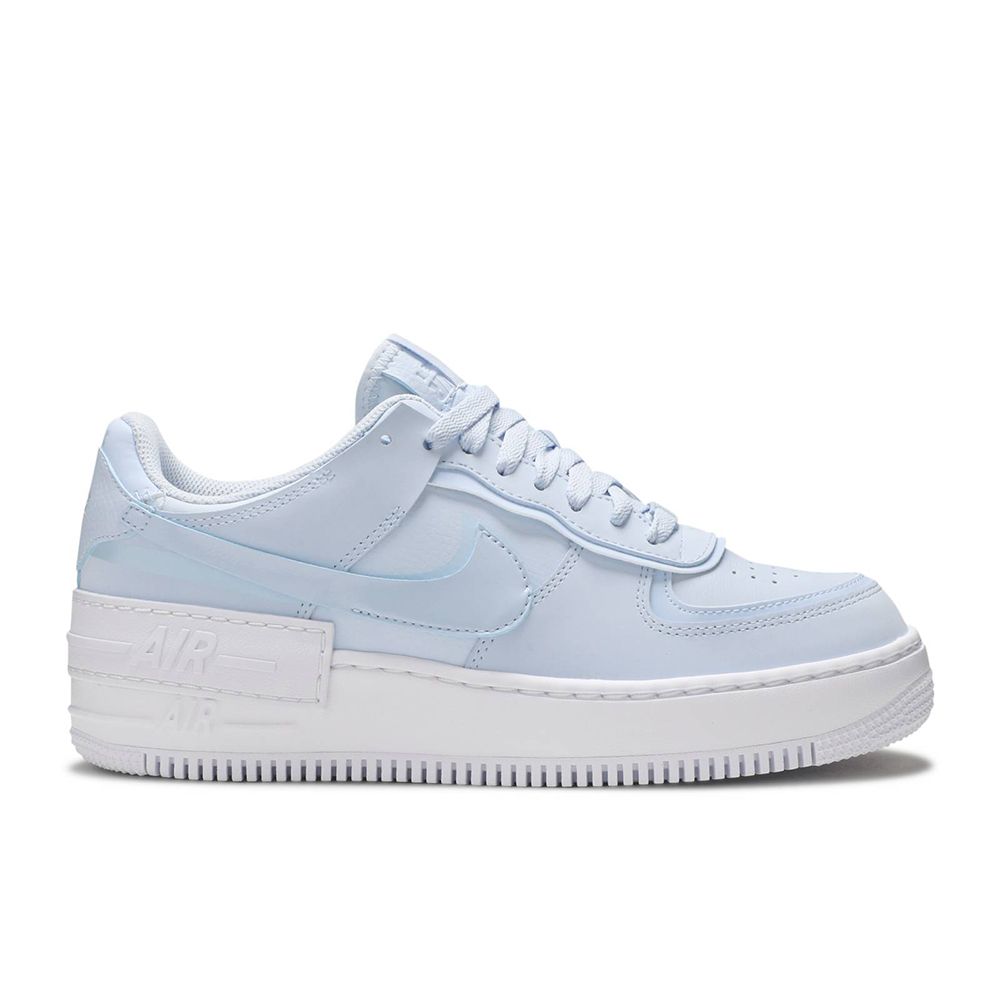 ✨ 可盐可甜宝宝蓝色 NIke Air Force 1 Shadow Hydrogen Blue 像极了蓝天白云的超和谐疗愈配色,甜美减龄之余还超百搭!绝对是颜值+实穿性都超能打的高CP值款吖~