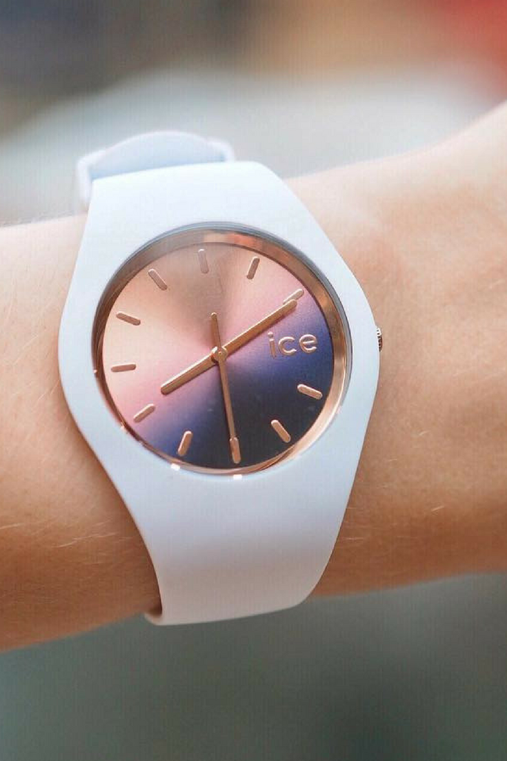 ✨ Ice-Watch ICE sunset - Midnight (Medium) 落日夜空 : 同样来自落日系列的这款Midnight设计,从表盘色系从玫瑰金色过度至紫粉和靛色,像极了来自入夜落日天空的深邃浪漫~ RM469 >> 链接