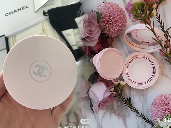 chanel perfume cushion
