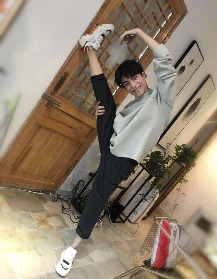 罗云熙 2