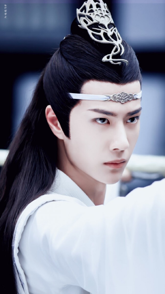 TOP 4 :王一博《陈情令》蓝忘机(88305票) 同剧《陈情令》饰演蓝忘机的王一博也上榜啦!剧中耶啵的演技也极受认可,让屏幕前的剧迷们都对蓝忘机的隐忍、深情表示大写的心疼!虽然剧情对比原著中刻画的忘羡CP感情线已有改动,但那一句「我想带一人回云深不知处...带回去、藏起来」足以让陈情令女孩们沦陷到无法自拔吖 ?