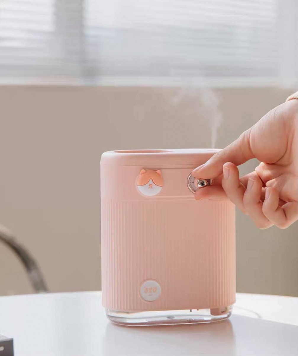 ✨萌宠加湿器 樱花粉色太?️啦！外形小巧但容量不小的一款超声波加湿器，摆在办公桌或床边都不占空间～雾量还可以根据需求自行调整。是送礼或自用都很棒的一款哟～RM56 >> 链接