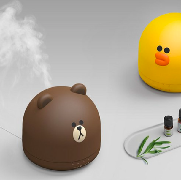 ✨ LINE FRIENDS Brown & Sally加湿器 LINE FRIENDS粉丝们一定要Pick的一款！大小约是168X166.5X168mm，就算不打开驾驶功能，随便放在桌子一角当点缀都可爱度破表啊～ RM279.90 >> 链接