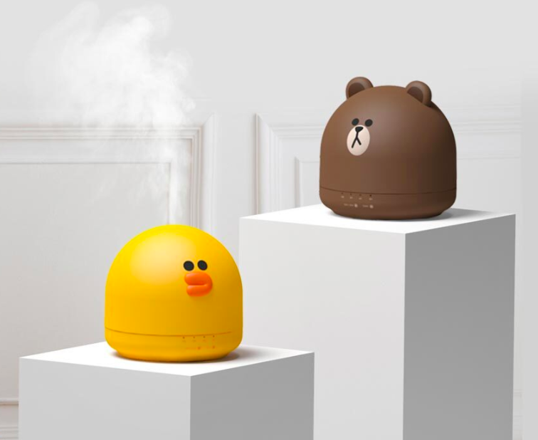 ✨ LINE FRIENDS Brown & Sally加湿器 LINE FRIENDS粉丝们一定要Pick的一款！大小约是168X166.5X168mm，就算不打开驾驶功能，随便放在桌子一角当点缀都可爱度破表啊～ RM279.90 >> 链接