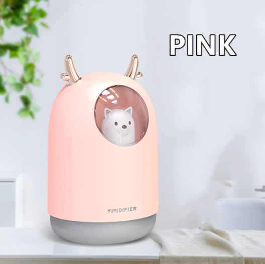 ✨超萌北极熊加湿器 「住在」鹿角小房子里的北极熊帮你加湿滋润！只需拧开盖子加入适量的水，插上电源按下开关就能使用喽～柔粉色、白色款都很精美！RM18.80 >> 链接