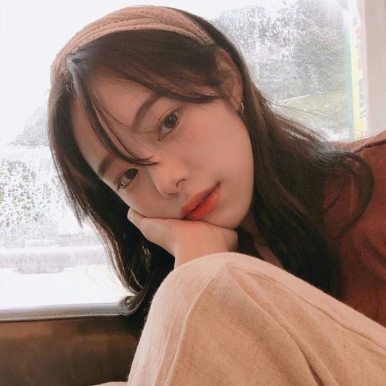 Tips 3 :更需要「减法护肤」! 不要因为急切想要改善口罩肌往脸上涂抹厚重的、滋润度过高的保养品,否则保湿不成反而闷出痘痘闭口。