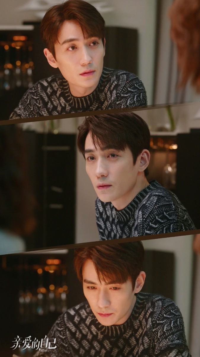 【微博票选「让人一见钟情的高颜值男神」】TOP 12 :朱一龙 我们古装时装造型都帅到不行的居老师,怎么只排在了第12啦~~最近有在追看《亲爱的自己》和《重启之极海听雷》的Girls,相信都会沦陷于他的演技和颜值魅力!