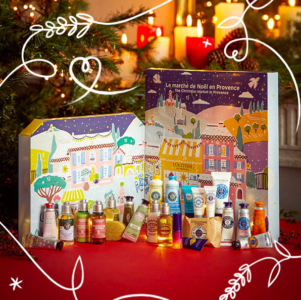 ✨ L'OCCITANE 今年L’OCCITANE找来法国插画家Edith Carron合作,以「普罗旺斯圣诞市集」为主题推出了这款圣诞日历倒数礼盒,内容物依然有超丰富的各种人气商品~好消息!如今已经可以在L'OCCITANE马来西亚官网购买喽,喜欢的朋友赶紧收到冲去入手吧!