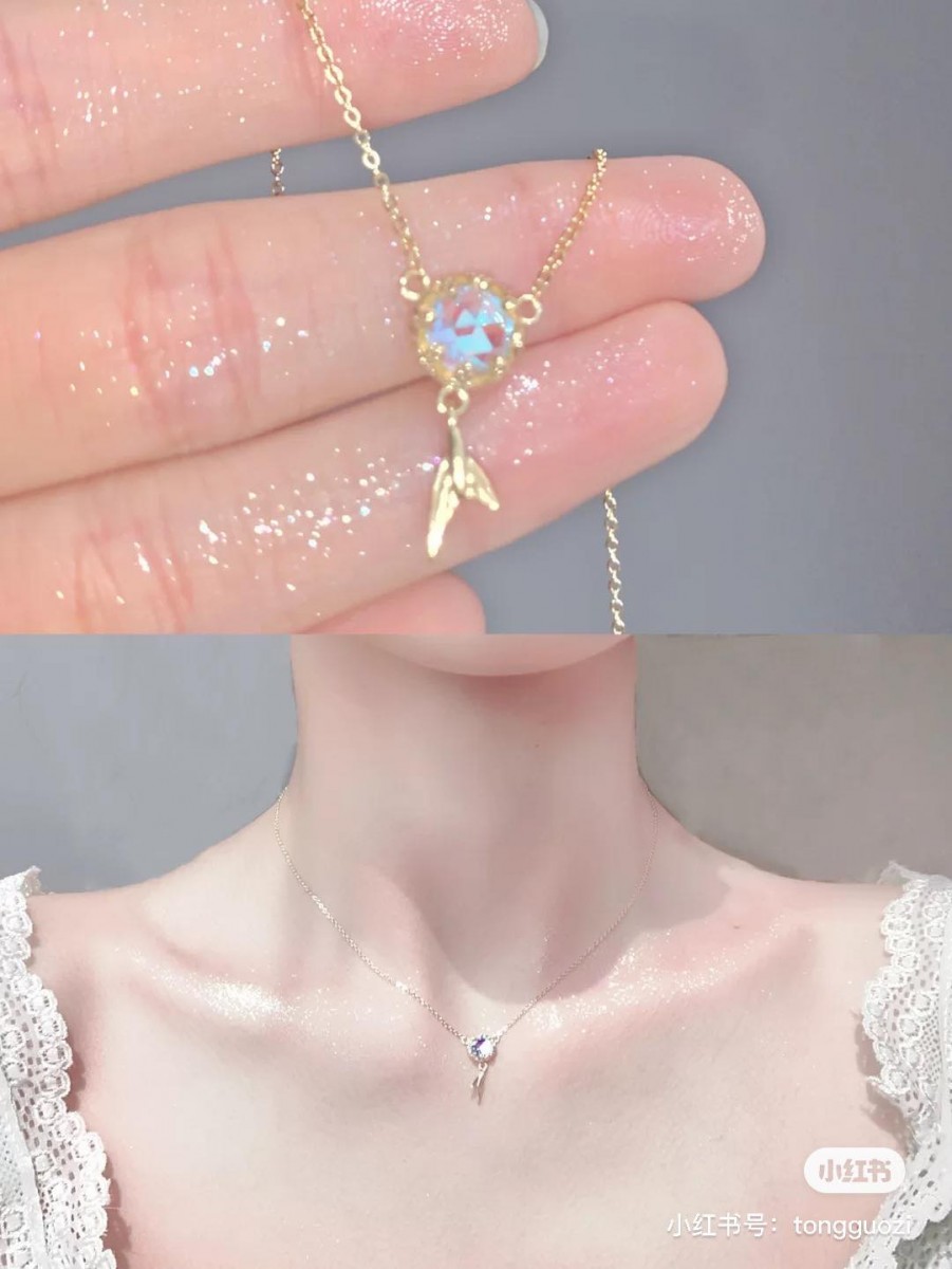 ✨「大鱼海棠」人鱼锁骨链 （未包邮约RM72） >> 链接 特别简约细致的设计，而且送闺蜜或男友送女友还有「余（鱼）生有你」的寓意哟～