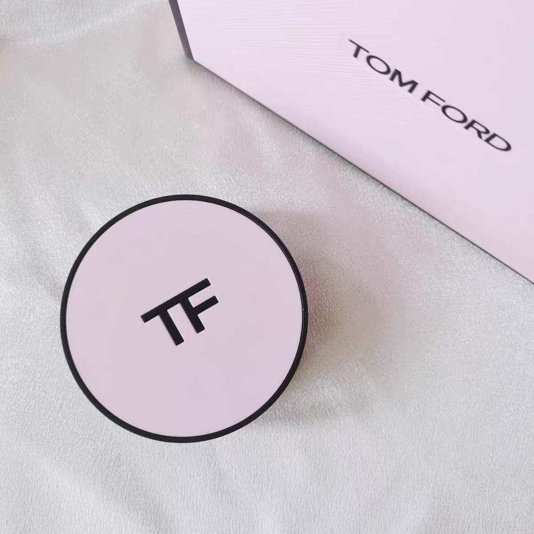 TOM FORD 荆刺玫瑰限量版 气垫 4