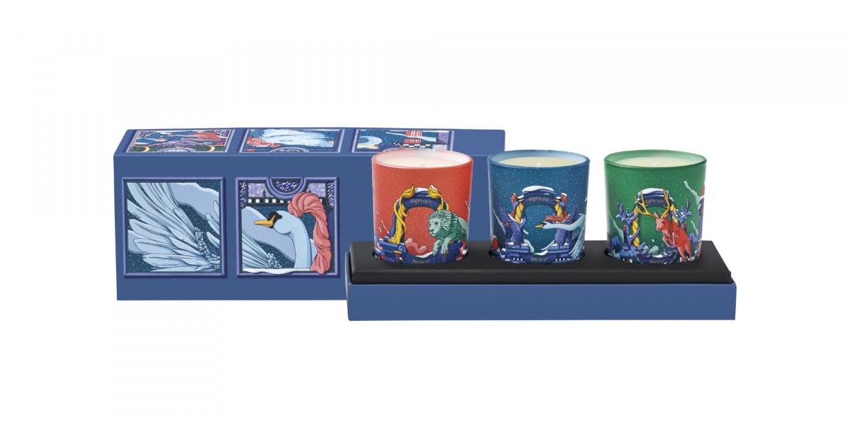 Diptyque 今年Diptyque家Advent Calendar公认是市面上最值得入手的圣诞倒数日历礼盒之一;里头最受瞩目的「限定款动物系列香氛」还有另外推出70g*3礼盒装,喜欢收藏的朋友们可以一次拥有全部3款~ 此外Diptyque本次最受欢迎的还有它 -- 「粉陶瓷」Roses玫瑰之水香薰蜡烛,粉色控、热爱香薰蜡烛的Girls必收藏!