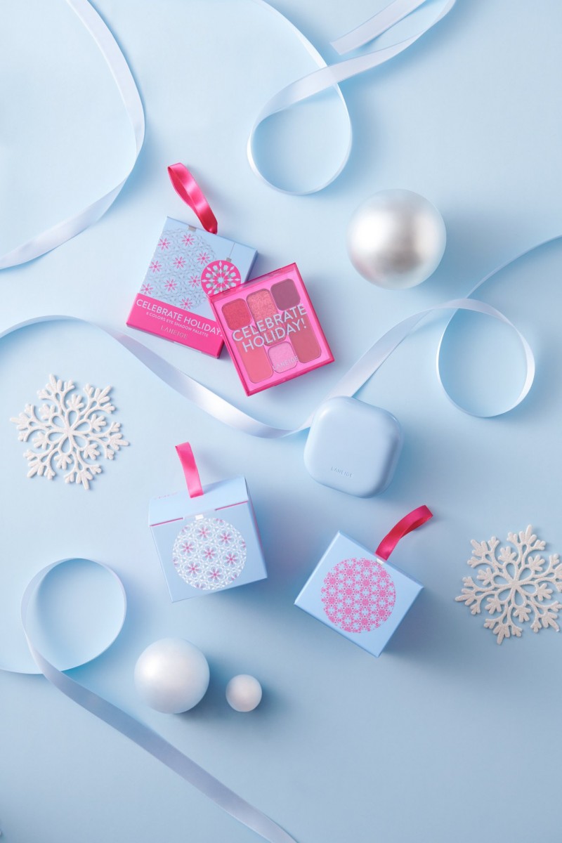 Laneige Celebrate Holiday 2020 Laneige家最新Neo Cushion小方块气垫主打妆效持久、超级小清新的宝宝粉色和薄荷绿色设计让其一推出即爆火!今年Celebrate Holiday 2020节日限定系列中除了会有高CP值护肤品套装... Neo Cushion也重磅推出唯美破表「宝宝蓝色限定款」~蓝色控绝对被美晕啊!