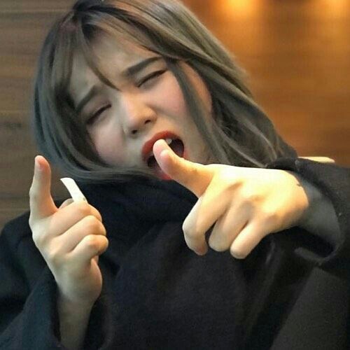 ✨ #打一句有声音的句子Challenge 之 「那些年马来西亚电台、电视台上的洗脑广告词」 ?: 「龙记肉干 试一试,你一定好中意」 「如果要钱多,一于追多多~」 「T.O.P ! TOP!」 「POP不是汽水~不是汽水~」 「Mat Kool Mat Kool Kawanku 」