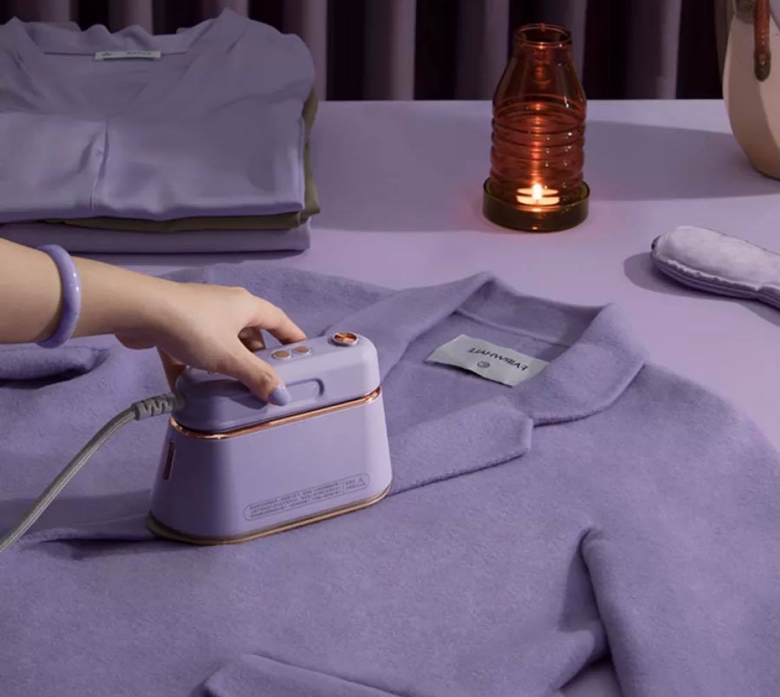 【便携熨斗】 传统熨斗合熨烫板很占空间，尤其对于租房的Girls不太友好～不如考虑入手一款便携手拿式的新型熨斗，类似的款式在小红书上讨论度很高呢～ XiaoMi米家手持式蒸汽熨斗 | 原价 RM120 ? 双十一优惠价 RM72 >> （点击我查看购买详情） DAEWOO干湿双熨手持式熨斗 | 原价 RM640.10 ? 双十一优惠价 RM351.60 >> （点击我查看购买详情）