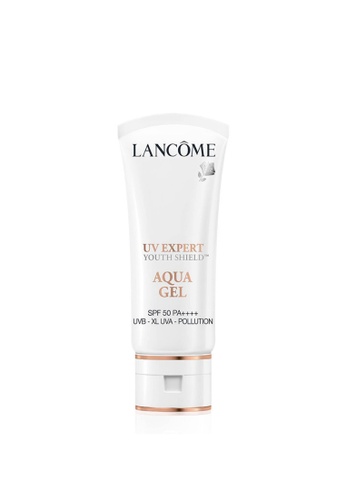 Lancôme UV Expert Aqua Gel SPF50 PA++++ RM194 / 30ml 成分中添加了玫瑰水精萃、高山雪绒花,轻盈亲肤质地有效帮助全脸防晒、加强阻隔紫外线透入侵害肌肤,同时无油不粘腻还足够保湿。