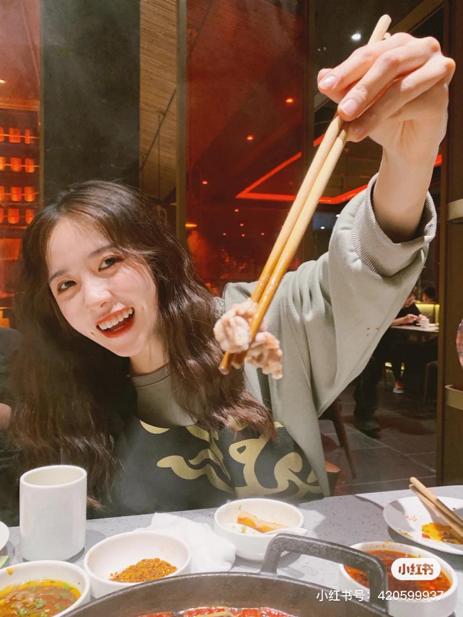 近期迎来年底雨季,凉飕飕的天气下是不是很常Craving想吃热腾腾的火锅呢?疫情影响下相信很多朋友会尽量减少外出,加上堂食用餐需要保持社交距离排位不能坐满,用餐前经常要排队多时~不用担心,现下许多火锅店服务超级周到,让你宅家不用出门、动动手指头随时随地都能吃到心心念念的火锅!下面马上来为大家整理Klang Valley / 吉隆坡一带可以点到的几家外送火锅,吃货们冲鸭给它点起来吃起来!??