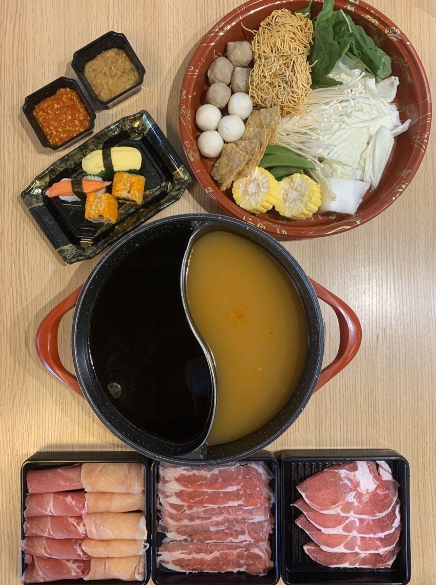 # 2 Yosen Japanese Shabu Shabu 优美庭日式火锅 「比自己在家煮方便面还要方便」的外送火锅服务绝对是火锅控福音(笑)如果最近你刚好Craving日式涮涮锅,不妨考虑点Yosen优美庭家的火锅!而且一人居的朋友们也不用担心吃不完,店家外送服务贴心提供1 Pax选择,价格从RM31.80起~ (外送)火锅订购方式:【点击查看详情和优惠】