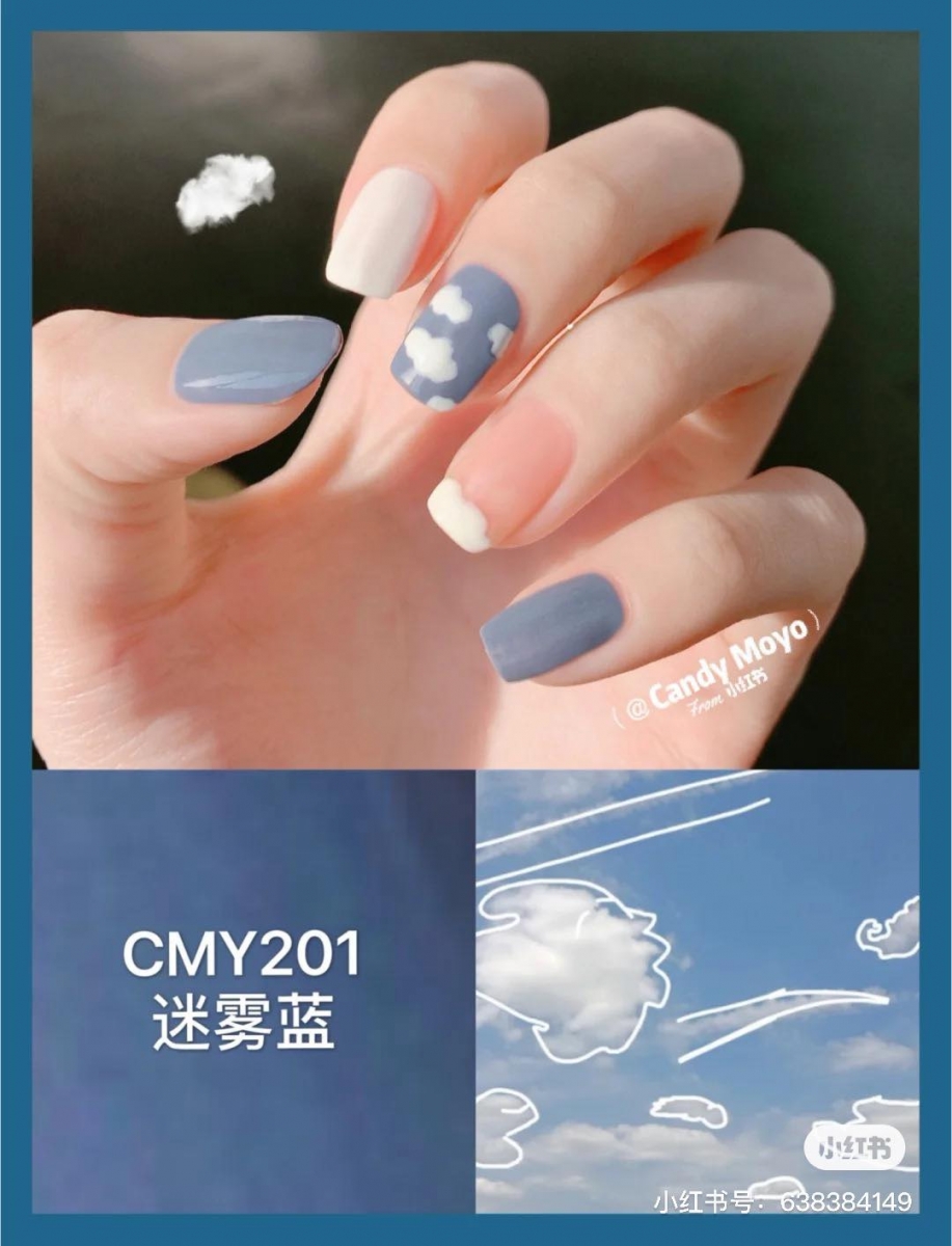 # 13 简单清新夏季风格「蓝天白云」美甲,整体感觉软fufu的、减龄感十足~