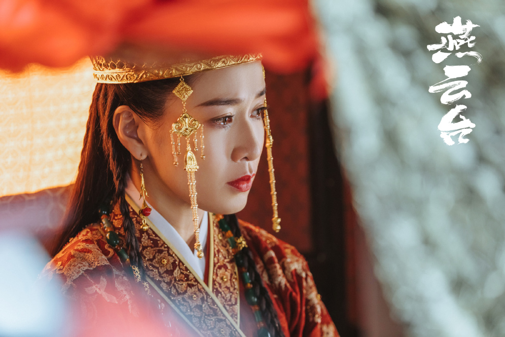 现下热播陆剧《燕云台》中她饰演的宰相长女「萧胡辇」角色年龄和心境跨度大,前期演起少女也完全没有违和感;超绝演技和哭戏更一度被大赞胜过大女主!