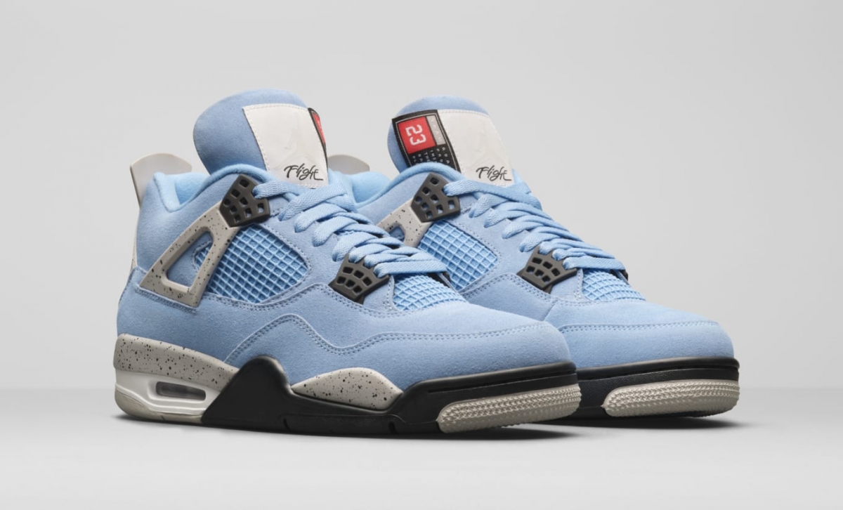 air-jordan-4-retro-unc-ct8527-400-pair