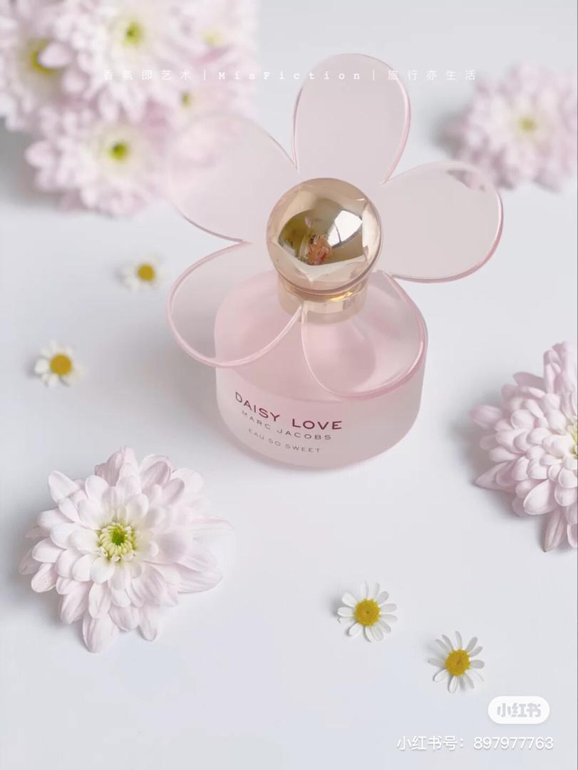 Marc-Jacobs-「粉雾」Daisy-Love-香水-5