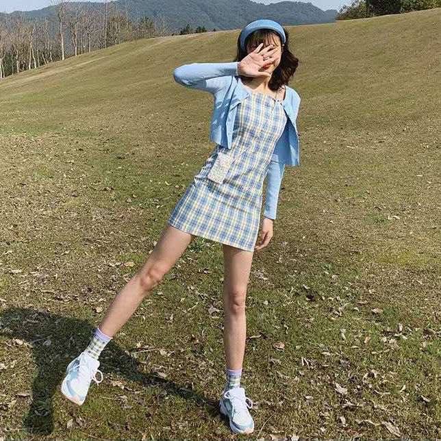 ✨ aimishop.my >>> 【店铺链接传送门】 服装款式走的是博主小姐姐们最爱的BM、INS风格;除了衣物以外这家店铺还有出售时尚好看的发饰、INS风美甲贴、袜子等等配饰单品,很多便宜好货值得搜刮!