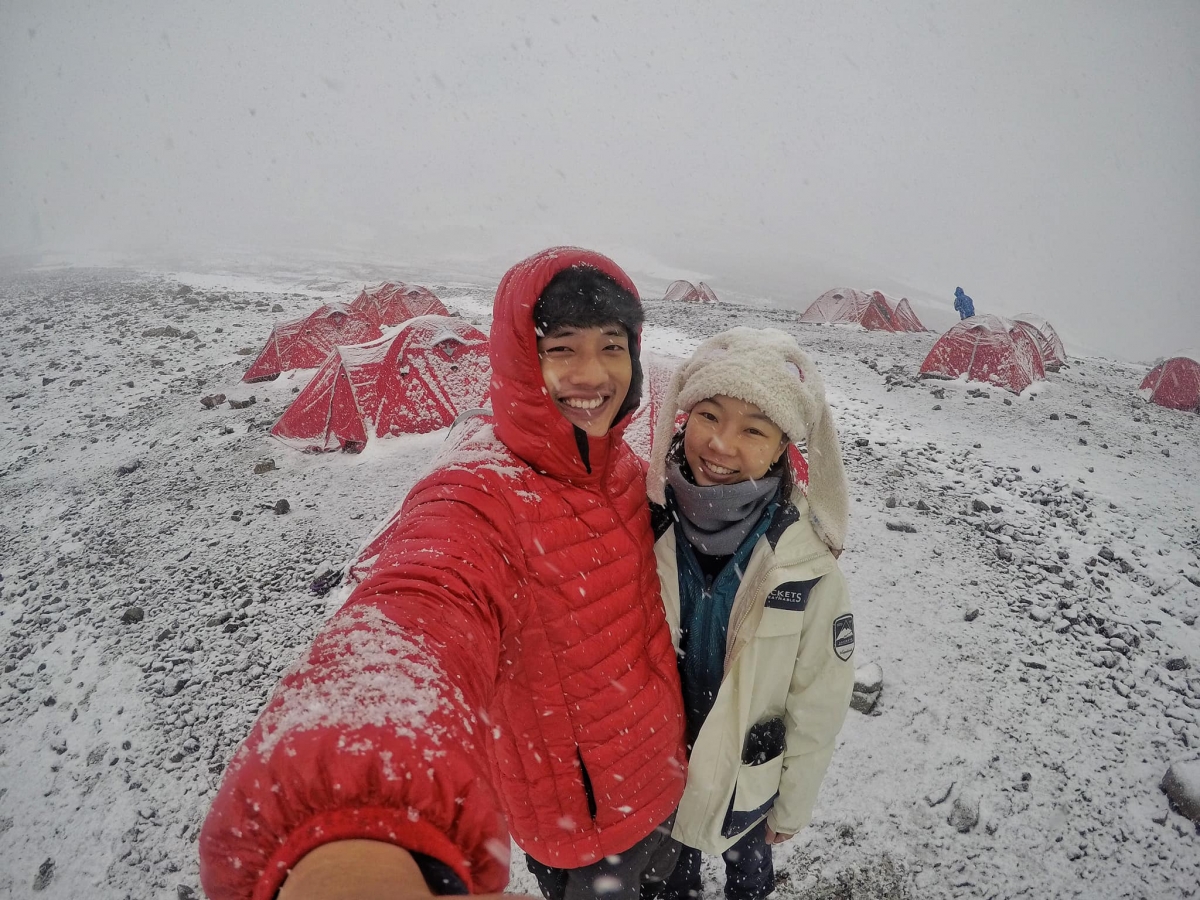 恭喜阿哲和MeiSim，祝愿俩人永远甜甜蜜蜜、白头偕老 ！?