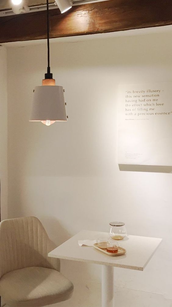 手机壁纸桌布：希望我的力量来自内心，而非别人的赞扬和掌声。