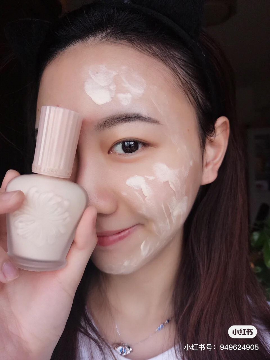# 3 Paul & Joe Protecting Foundation Primer 30ml（RM154）>> 【购买链接】 控油清爽型的一款隔离妆前乳，同时具备修饰毛孔、SPF42/PA+++防晒、高保湿、以及均匀肤色提气色效果；是日本女生和小红书博主们大推的「陶瓷肌素颜神器」！