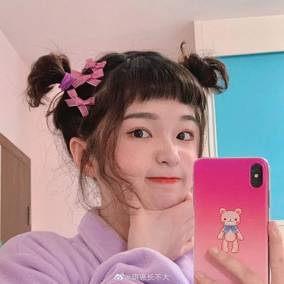 每周桌布系列分享来喽～眨眼来到2020年最后一个月，新的12月里也要继续加油鸭！下面马上给喜欢收藏、更换新手机壁纸桌布的女生们送上20款Wallpaper，希望你在每次解锁手机屏幕时，都能透过疗愈系画面和色彩GET一波暖暖正能量：