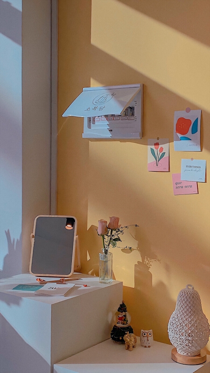 手机壁纸桌布：别因为有太多明天就一直不努力，时间不会等你。