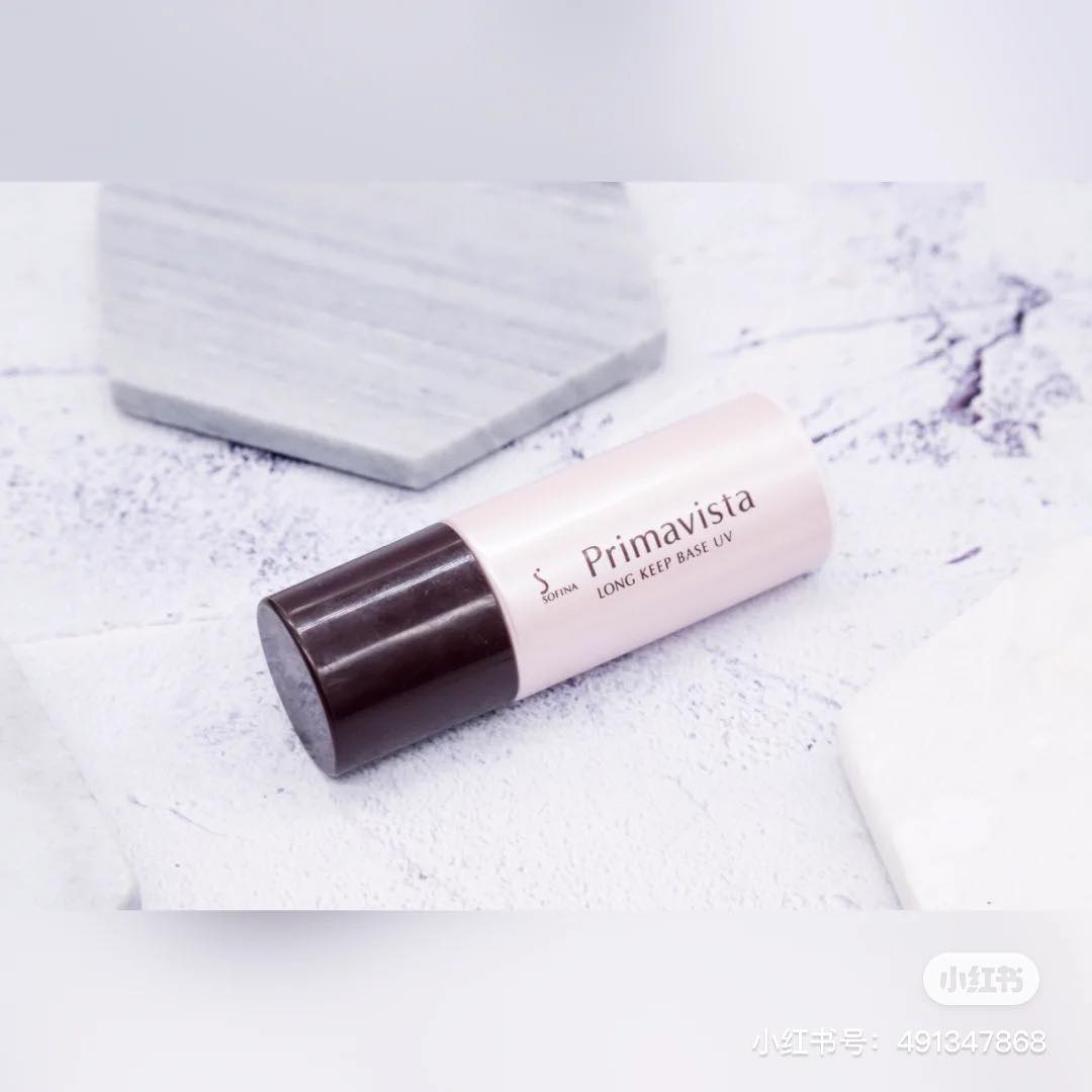 # 5 Sofina妆前打底乳 （RM54.50） >> 【购买链接】 连续9年霸榜日本控油妆前乳No.1的「控油王」，特别适合油皮入手；上脸瞬间哑光，有润色提亮修饰毛孔粗大的效果，让平时容易狂出油的肌肤上妆更服帖持久。