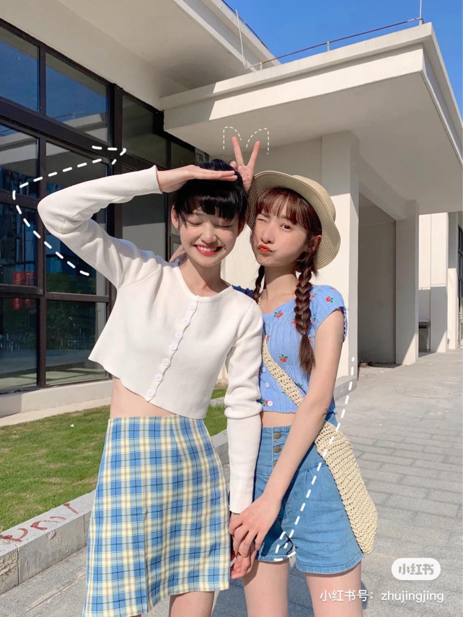 想要双双拍出现高显瘦即视感,掌握诀窍跟着这样拍准没错: