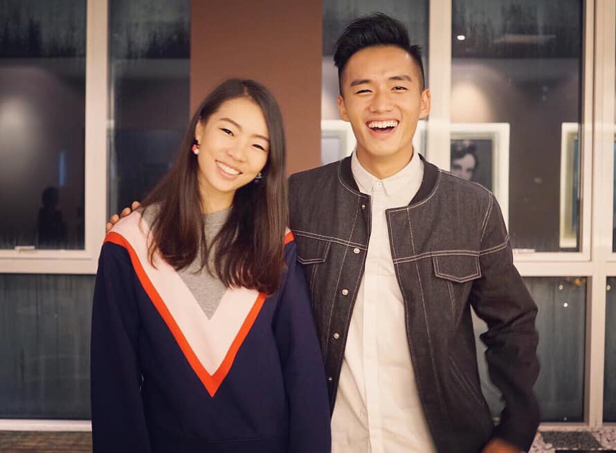 镁鑫则感性发文道：「在2020年快结束之前，最坏的都变成了最好的。」；「决定点头当然不只是因为这样的求婚方式实在太细心贴心暖心❤️，而是过去三年来我们互相磨合、调适、互补、陪伴所累积下来的一切造就的。谢谢你对我所有的好。我在想 世界上除了家人，不可能再有另外一个人会如此无条件地对我好了吧。但你出现了。所以，现在的我身为女朋友的三年任期已满。??‍♀️接下来，我是前女友了；我们也会成为彼此真正的家人??」