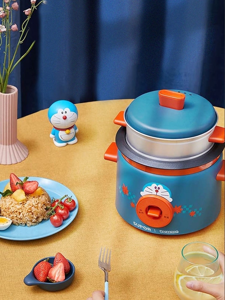哆啦A梦上蒸下煮电蒸料理锅 >> 参考价格 RM178.10 【点击查看购买详情】 可煮、可蒸、可火锅的一款小巧易收纳锅具，上蒸下煮饭菜同时上桌；磨砂质感和蓝x红撞色设计萌趣十足！