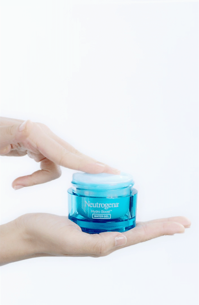 这样一来不仅难以被皮肤吸收、无法渗透肌肤发挥保湿力，还可能因为过于厚重导致闷痘和长粉刺闭口！所以想要强效为肌肤锁水保湿，又不想给它造成负担，选择一款好吸收、质地清爽的面霜尤为重要～ 下面这款美编私心推荐的Neutrogena® Hydro Boost™ Water Gel，是轻盈水润的凝露质地，十分亲肤也丝毫不粘腻，在肌肤上特别轻松就能推匀和被吸收。