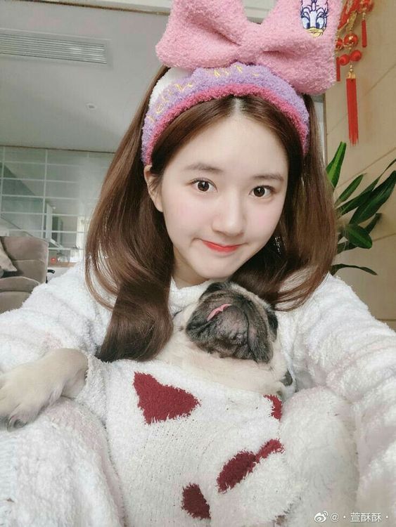 一直在努力变美保养但偏偏「事倍功半」总是没效果?其实想要变美变精致没有想象中困难,关键大多时候来源于我们的日常生活习惯!马上来给女生们细数12个必须改正的「悄悄变丑坏习惯」,坚持几周会发现颜值飙升效果肉眼可见哟!