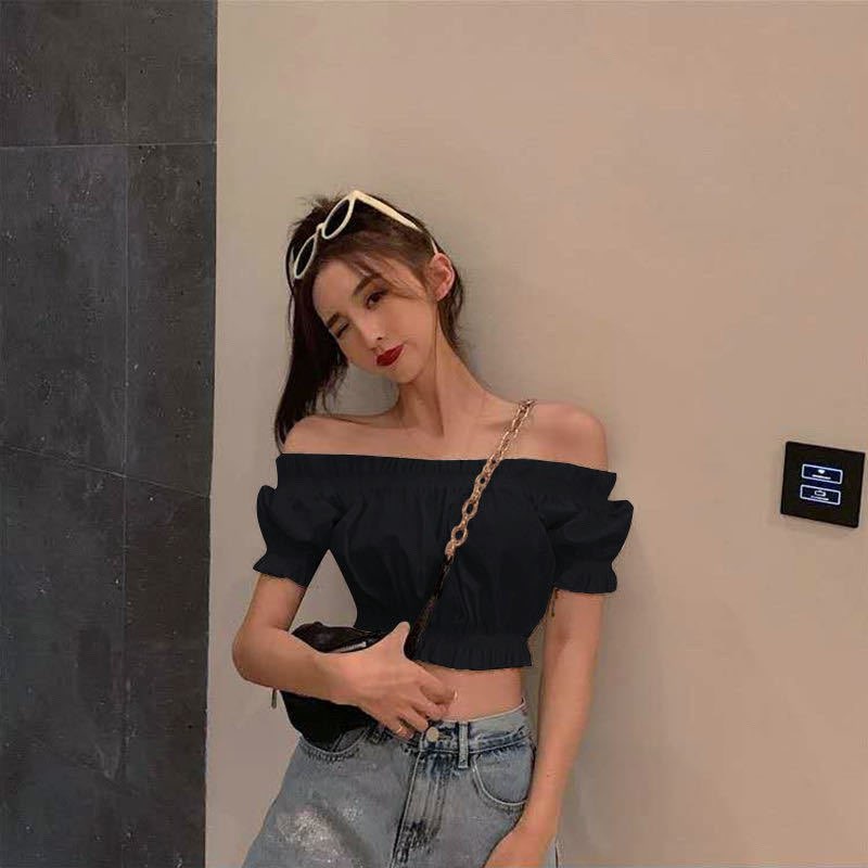 ✨ Joanna M >>> 【店铺链接传送门】 喜欢BM风、辣妹风格的女生,这家高CP值平价衣服店家保证深得你心;大多款式以连衣裙、卫衣、露肩上衣、男友风T恤为主,绝大部分的款式RM20不到超级实惠!是很多小资女孩的爱店之一呢~