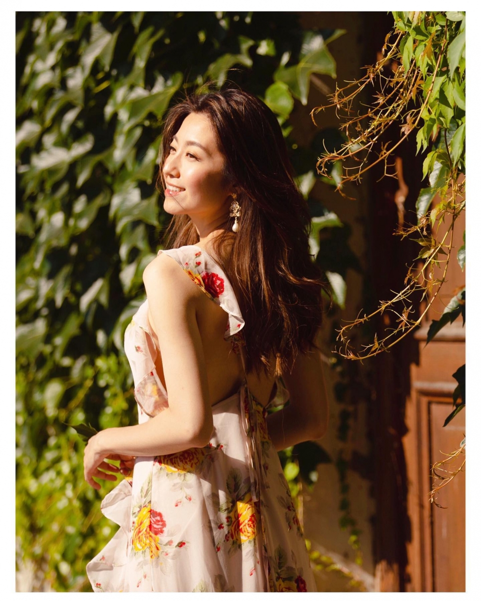 「人生纵使有很多的失望,但永远不要停止相信自己。」 「要有自己的底气、有自己的思想,活出自己想要的模样。」