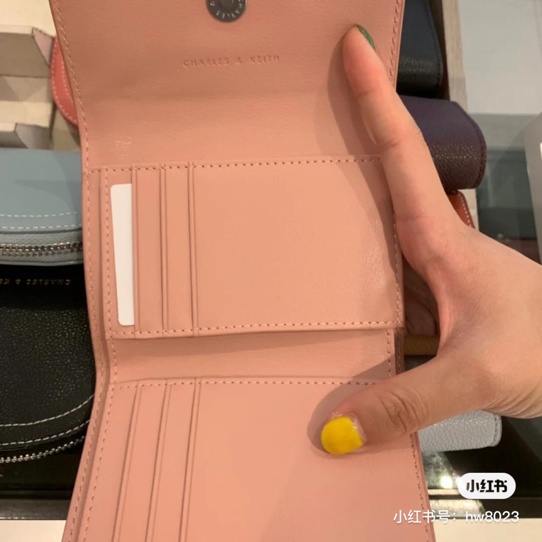 樱花粉钱包 Charles and keith