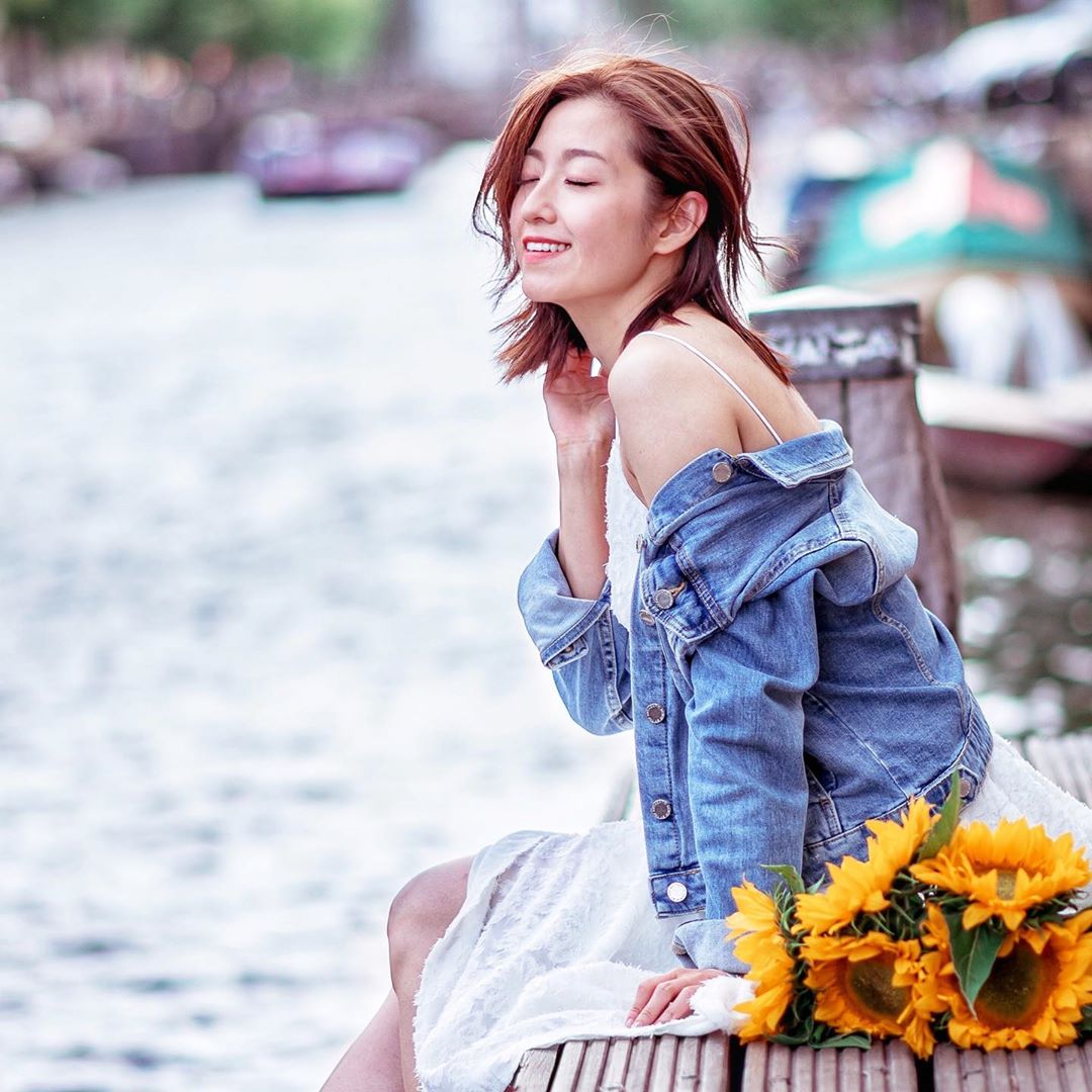 无论离婚传言属实与否,二十不惑、三十而已、四十五十同样可以乘风破浪继续精彩,相信Yoyo同样拥有给予自己幸福的能力 ❤️ 下面马上带大家一起细阅Yoyo陈自瑶分享过的正能量语录,尤其值得女生们铭记于心: