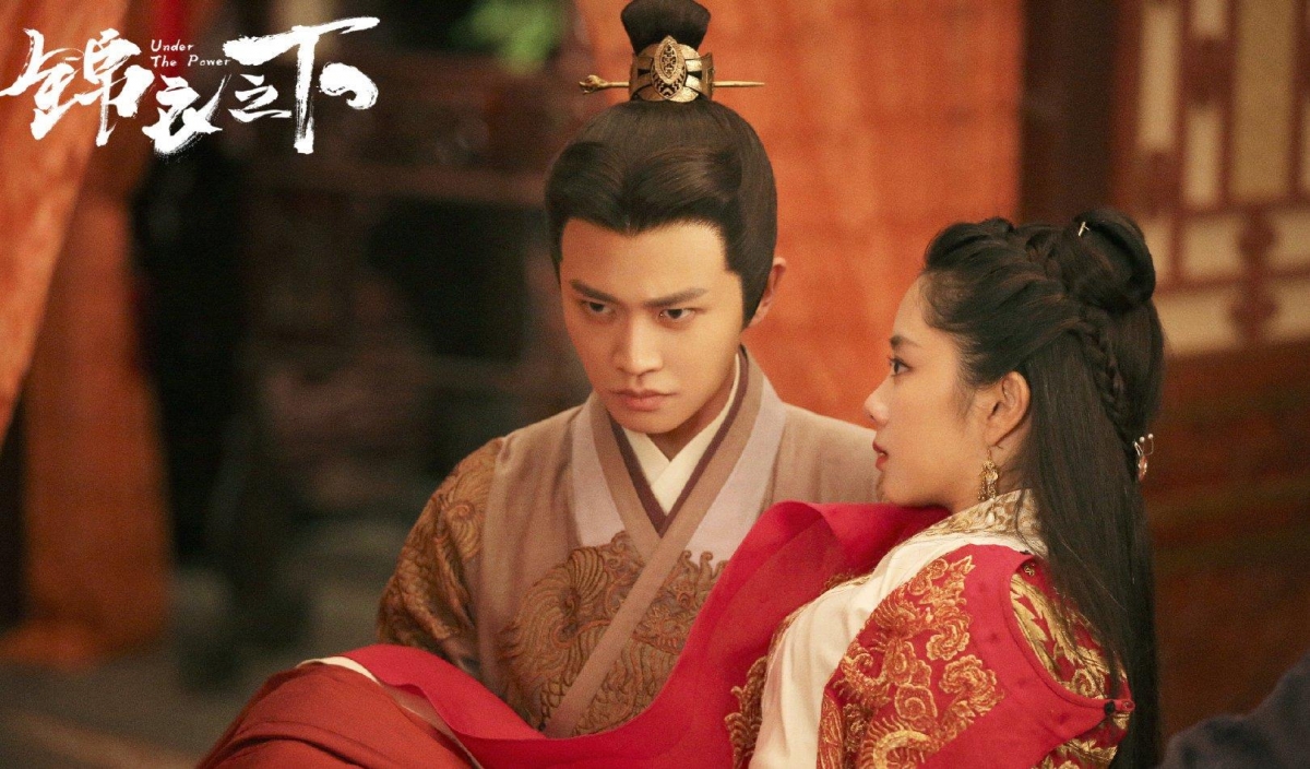 2020年度最圈粉：《锦衣之下》、《三生三世枕上书》、《狼殿下》 2020年度讨论度超高的3部古装剧《锦衣之下》、《三生三世枕上书》、《狼殿下》累计超狂人气，近乎全部「2020年度影视剧」相关的排行榜或票选活动都有它们登榜！