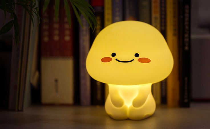 #1 乖巧宝宝Quby小夜灯 相信不少Girls的Whatsapp和微信都被乖巧包包Quby表情包“侵略”了 ? Silicone软Q材质的这款「拍拍灯」,只要轻轻拍动乖巧包包的大脑袋就能开启夜灯功能~强烈推荐喜欢Quby的你入手(RM87.50)>>> 点击查看购买链接