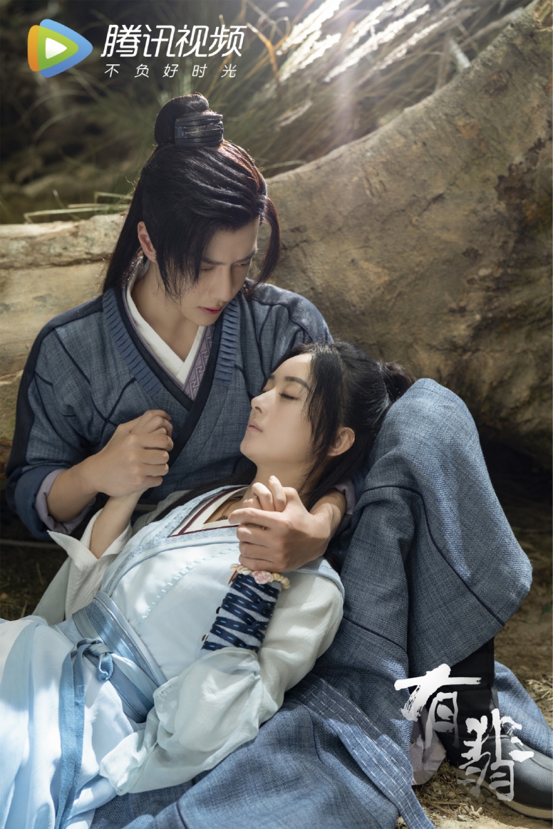 《有翡》| 王一博、赵丽颖 日前超前点播大结局的《有翡》HE啦~该剧武侠情节被吐槽故事铺排不够严谨、服化道和五毛背景获评:即使有主演王一博、赵丽颖的高流量和演技表现都救不了。 但「谢霉霉」和「水草精」的甜甜搞笑日常、到最后的携手共度共赴江湖,单看CP感还是可以一追的~