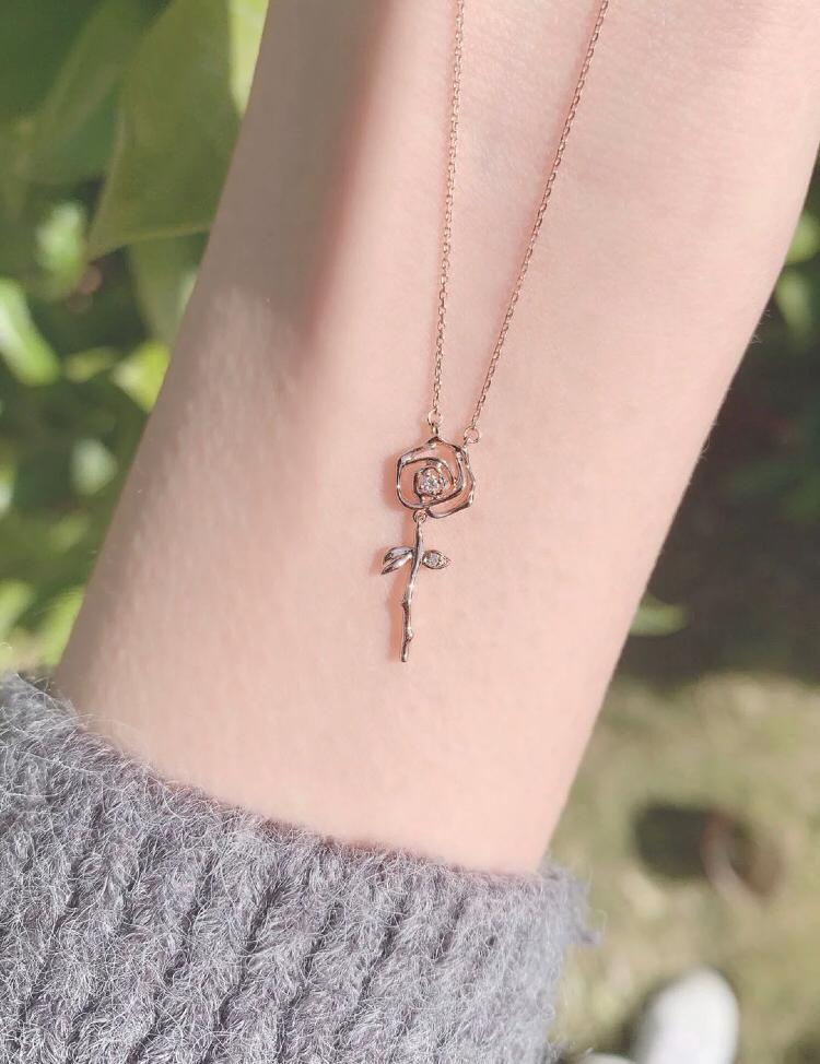 周大福 玫瑰项链9