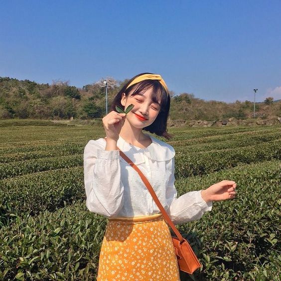 分账户存钱法 每月收入或零用钱到账后,如果都存在同一账户里很容易一不小心就无节制地花清光!所以在“月光”前不妨先实施分账户存钱法:收入的60%存到生活支出户口、30%存到储蓄户口、10%存到应急备用金户口(可以按个人需求调整存款比例);换算下来如果月薪有RM3,000的话,每月限定自己生活支出RM1,800、RM900作为储蓄、RM300作为应急备用金,一年至少储蓄户口会存下一万多令吉呢!