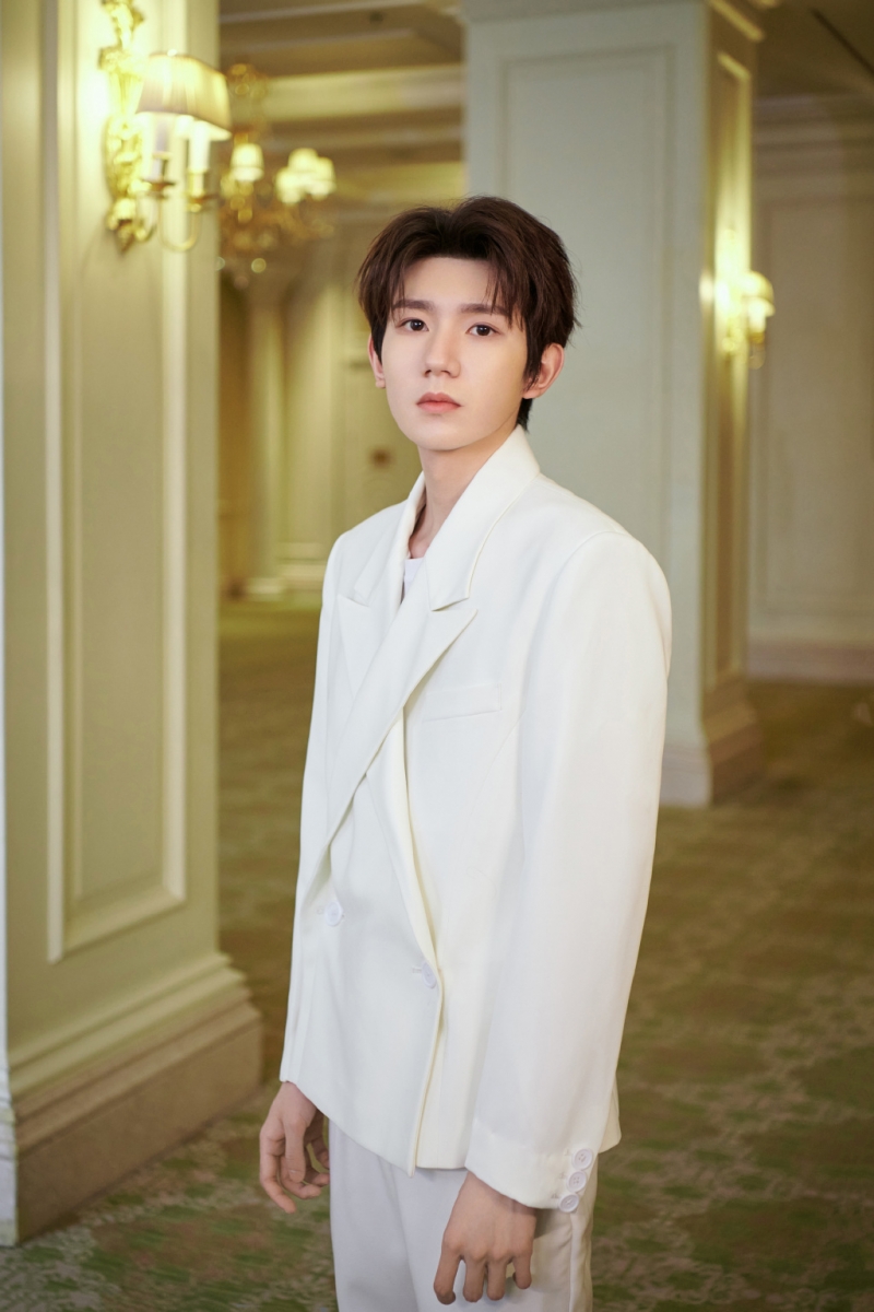 抖音星动之夜年度最受欢迎唱作人:王源