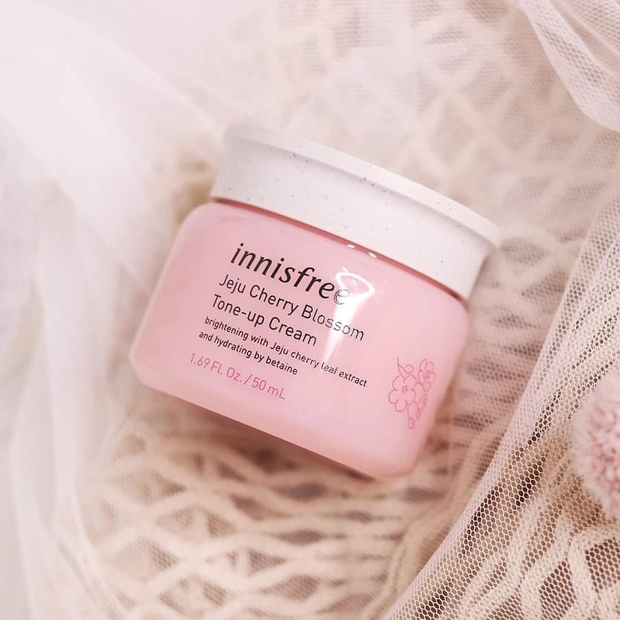 innisfree jeju cherry blossom
